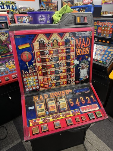 Mad house fruit machine - mad,